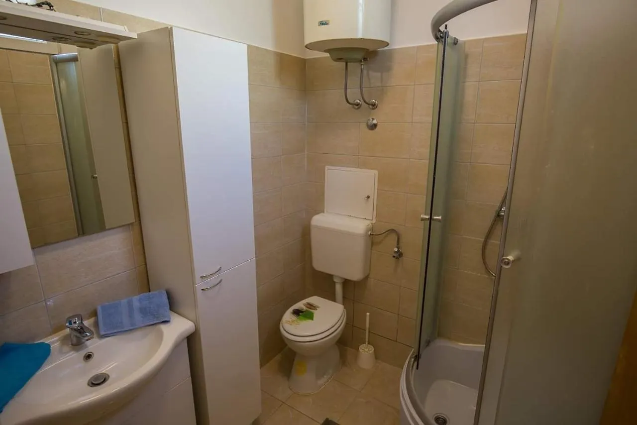 Garson Apartment Pula