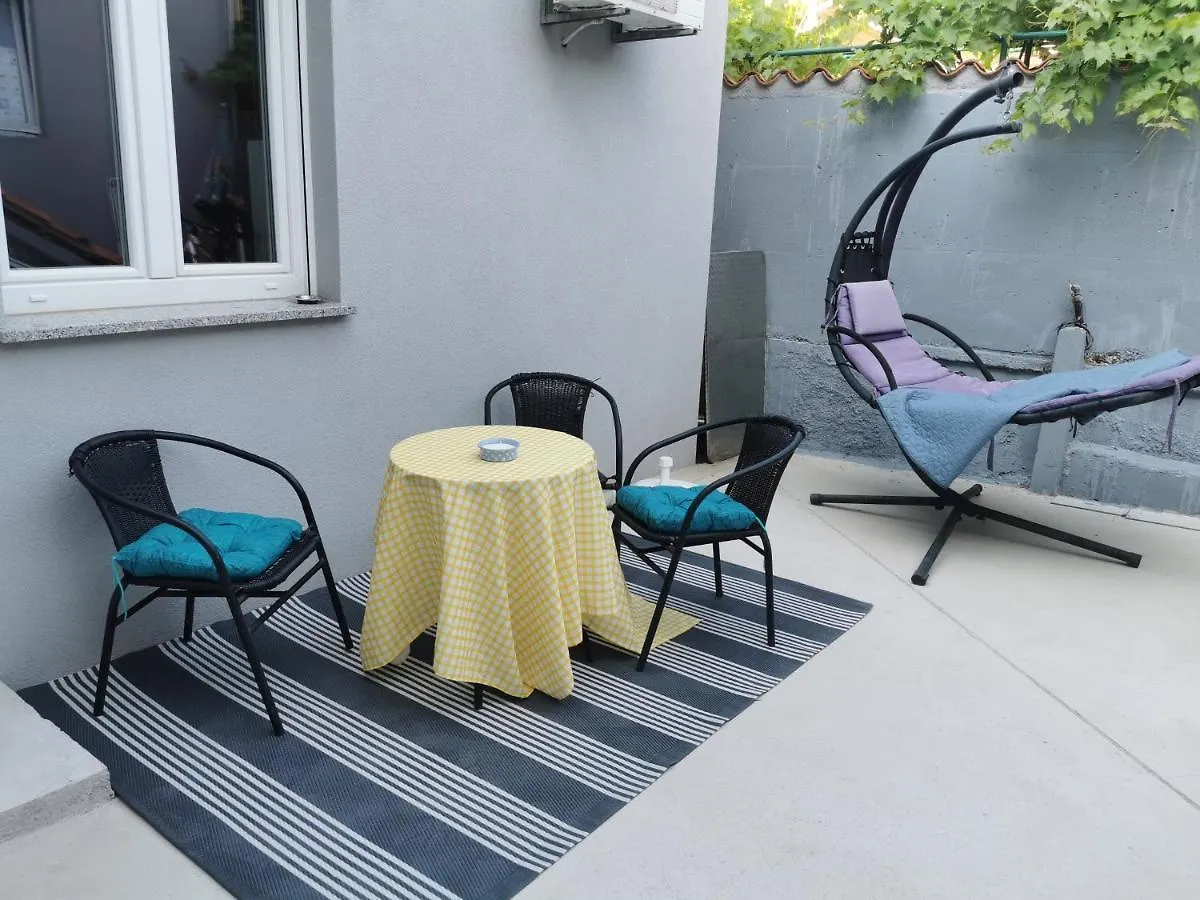 Garson Apartment Pula Croatia