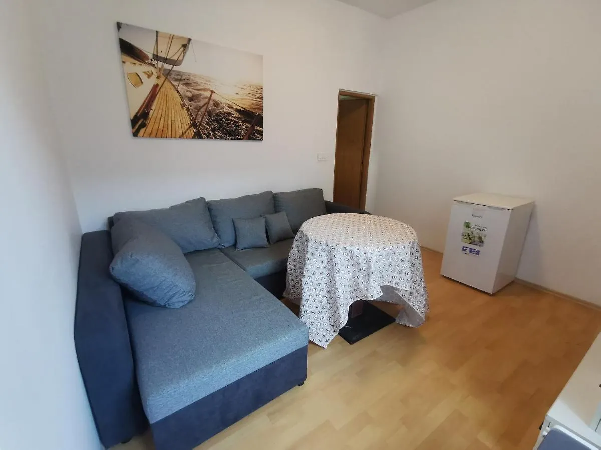 Garson Apartment Pula 0*,  Croatia